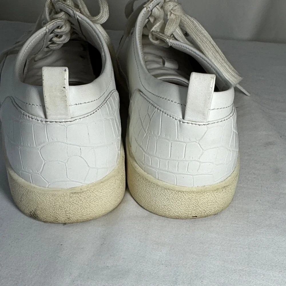 Vionic Winny White Leather Sneakers. 10.